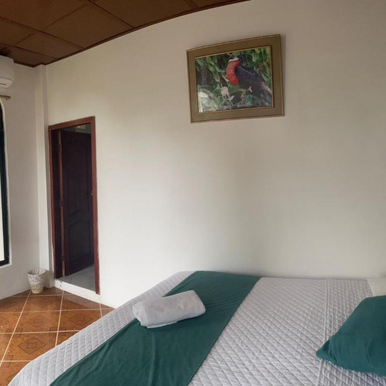 Hostal Muro De Las Lagrimas with high speed internet Starlink - Small Single Room - 5