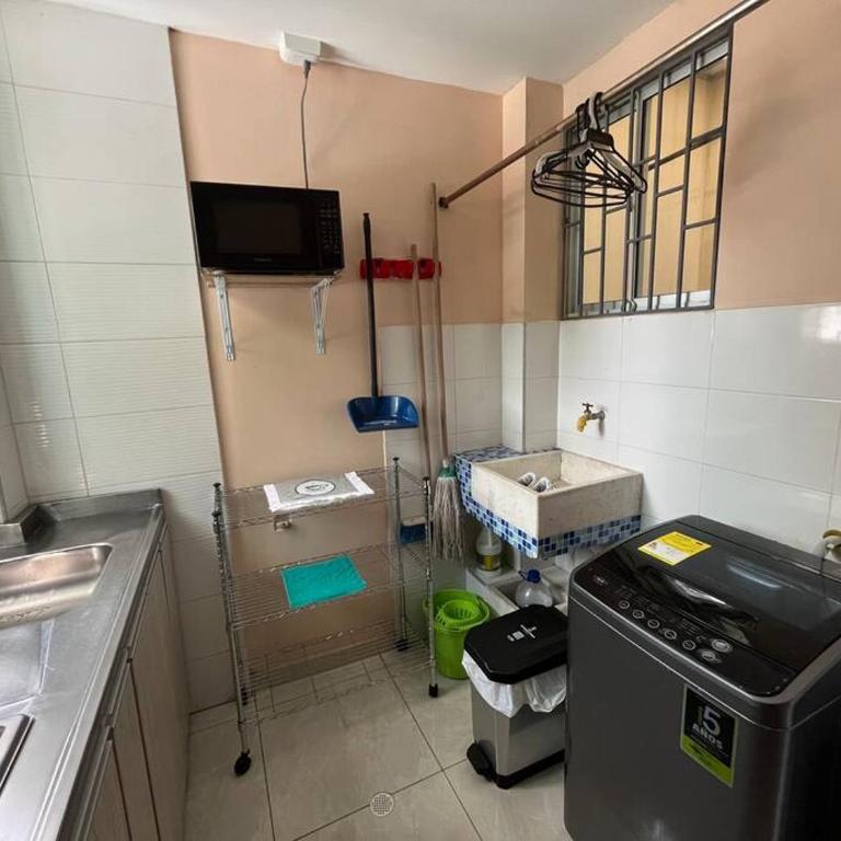 Espectacular apto bien ubicado con parqueadero privado - Apartamento de 3 dormitorios - 9