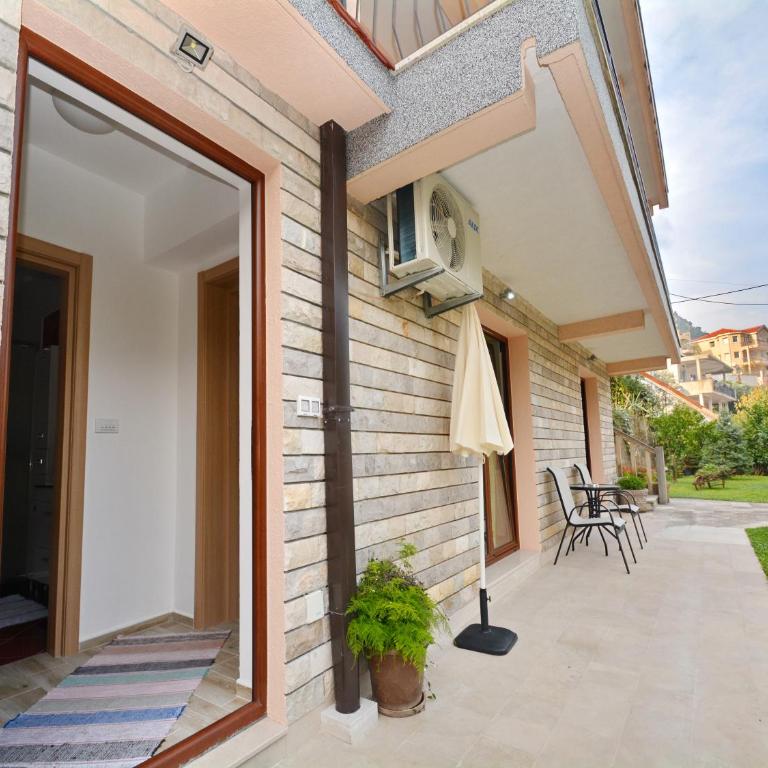 Apartments Andrija - Apartment with Mountain View - 2
