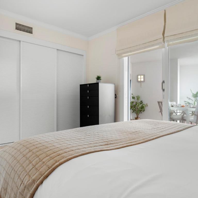 Cozy beach apartment at best location - Two-Bedroom Apartment - 13