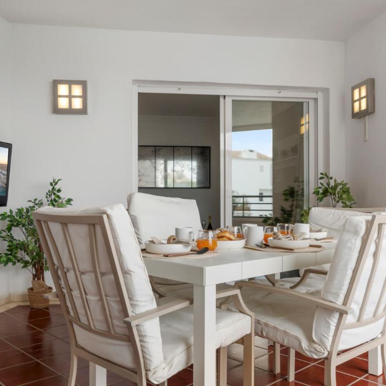 Cozy beach apartment at best location - Two-Bedroom Apartment - 3