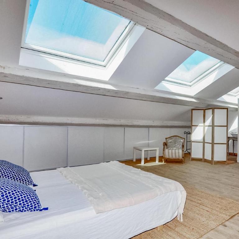 Awesome Home In Narbonne With Private Swimming Pool, Can Be Inside Or Outside - Maison de Vacances Six Chambres - 12