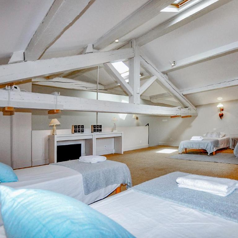 Awesome Home In Narbonne With Private Swimming Pool, Can Be Inside Or Outside - Maison de Vacances Six Chambres - 13