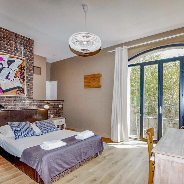 Awesome Home In Narbonne With Private Swimming Pool, Can Be Inside Or Outside - Maison de Vacances Six Chambres - 17