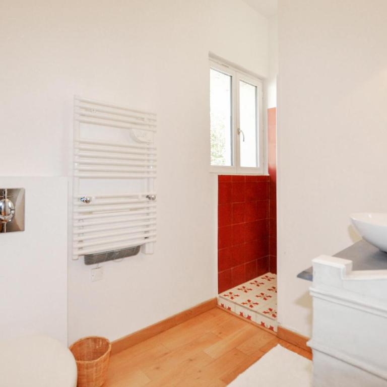 Awesome Home In Narbonne With Private Swimming Pool, Can Be Inside Or Outside - Maison de Vacances Six Chambres - 27