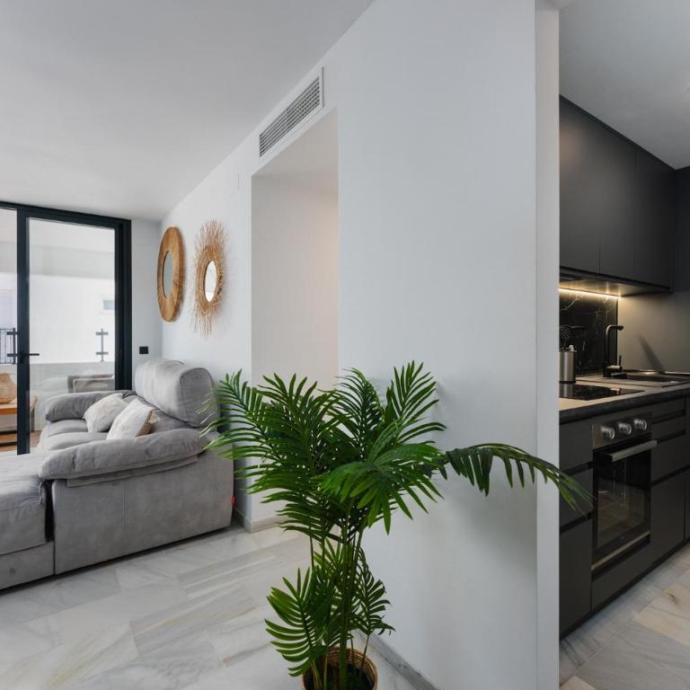 Modern Luxury 2B Apt in Puerto Banus - Two-Bedroom Apartment - 14