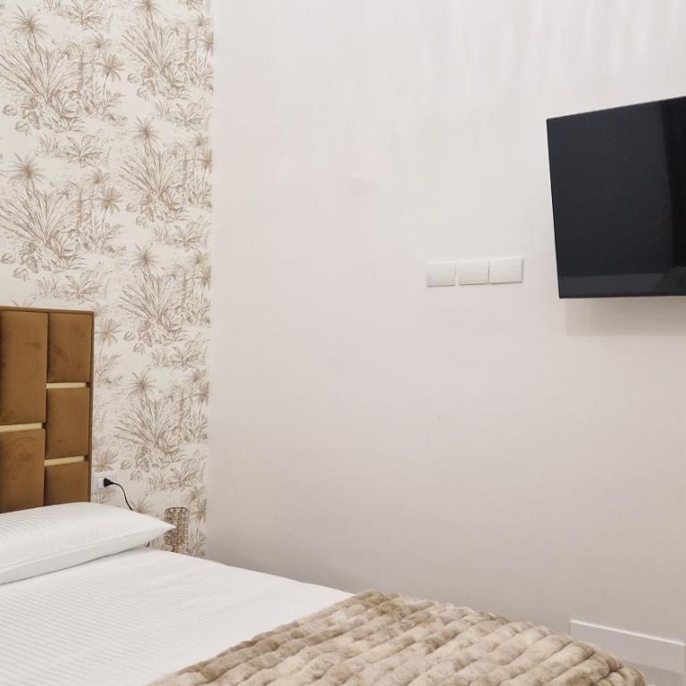La Maison del Duomo - Classic Quadruple Room - 13