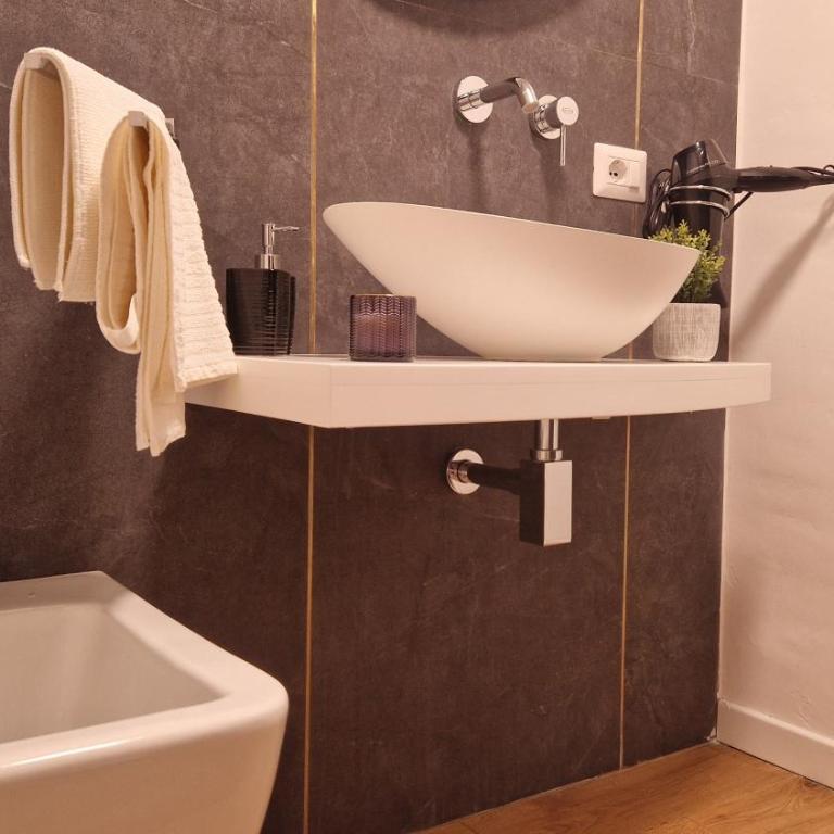 La Maison del Duomo - Classic Quadruple Room - 12