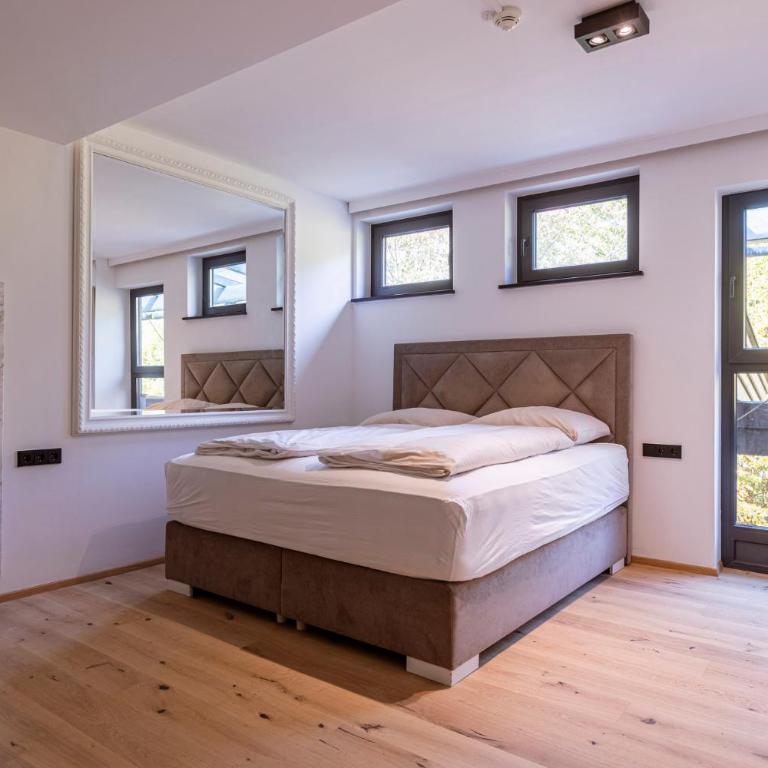 Saalbach Suites by ALPS RESORTS - Two-Bedroom Suite with IR-Sauna - 2