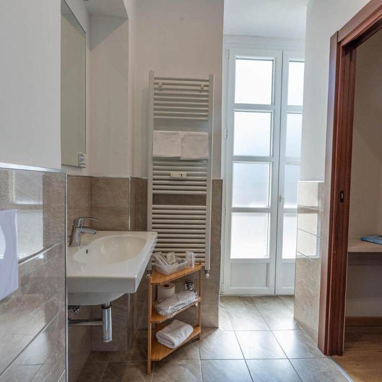 Apartments Torino Porta Susa PLUS - Casa con 2 Camere da Letto - 1