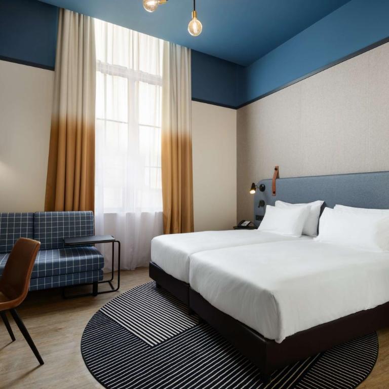 Hyatt Place Rouen - Chambre Lits Jumeaux avec Douche Accessible en Fauteuil Roulant - Vue sur Jardin - Accessible aux Personnes à Mobilité Réduite - 3