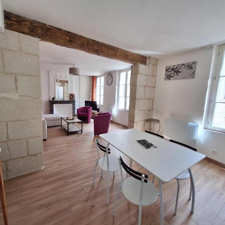 Bel appartement 50m2 en plein centre de Saumur - Appartement 1 Chambre - 12