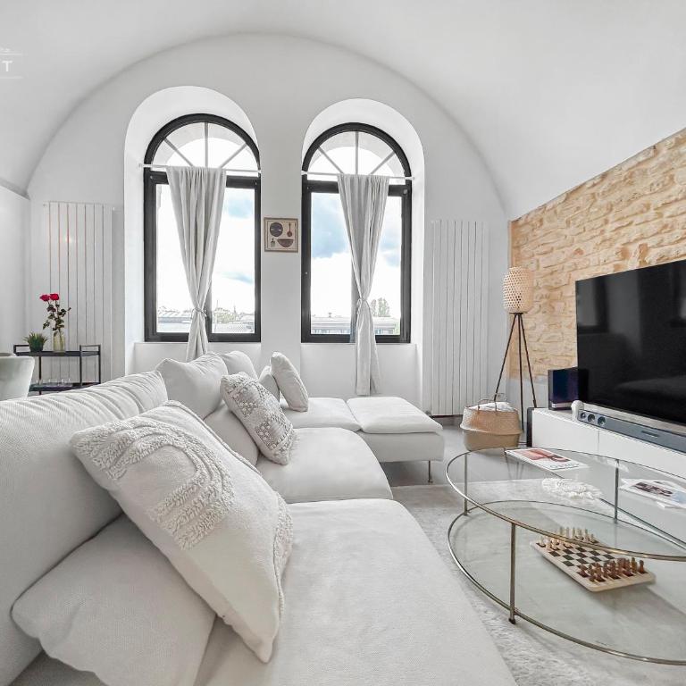 Loft Lumineux Proche de la Cathédrale - One-Bedroom Apartment - 3