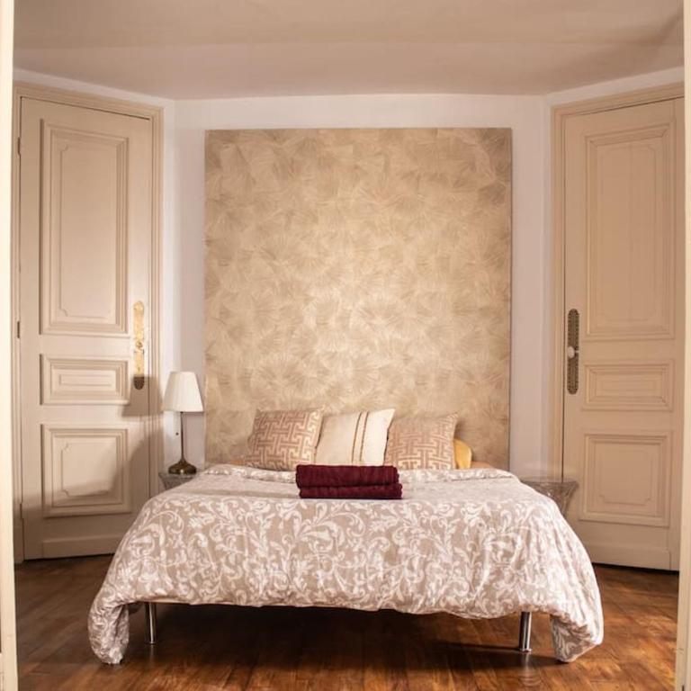 Loft in Reims - Two-Bedroom Apartment - 12
