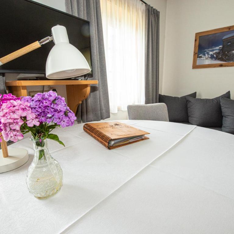 Untersulzberghof - Doppelzimmer mit Bergblick - 17
