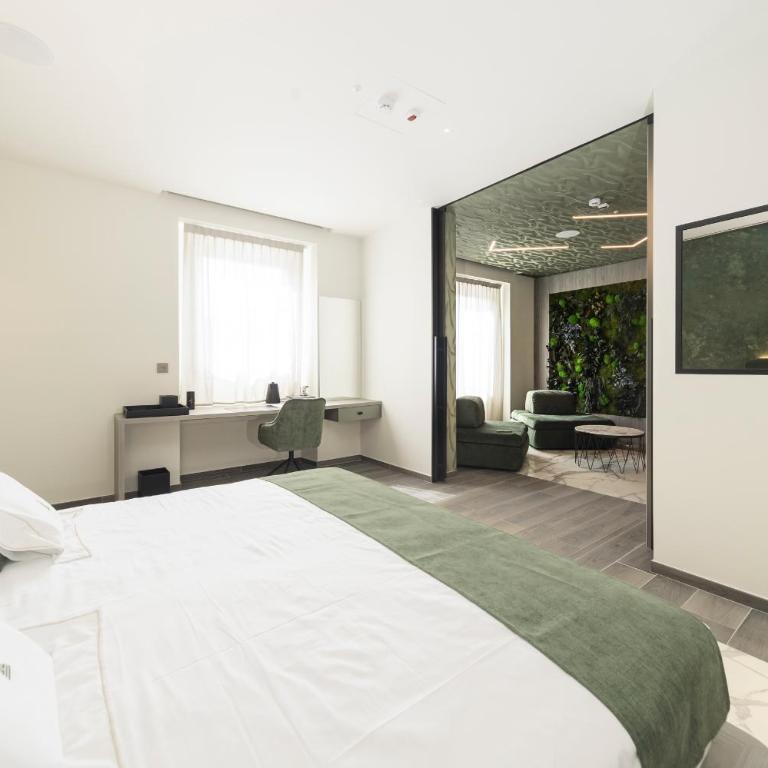 Tritone Luxury Suites Piazza del Popolo - Suite Familiare Deluxe - 1