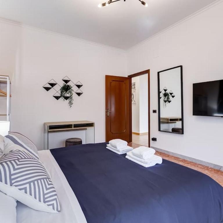 BDC - Rome, Open City! 3-BDR! - Apartment mit 2 Schlafzimmern - 24