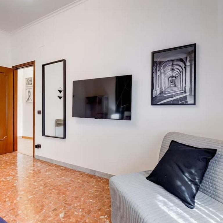 BDC - Rome, Open City! 3-BDR! - Apartment mit 2 Schlafzimmern - 35