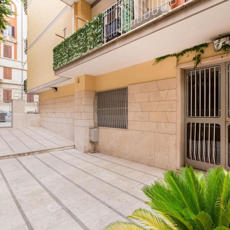BDC - Rome, Open City! 3-BDR! - Apartment mit 2 Schlafzimmern - 67