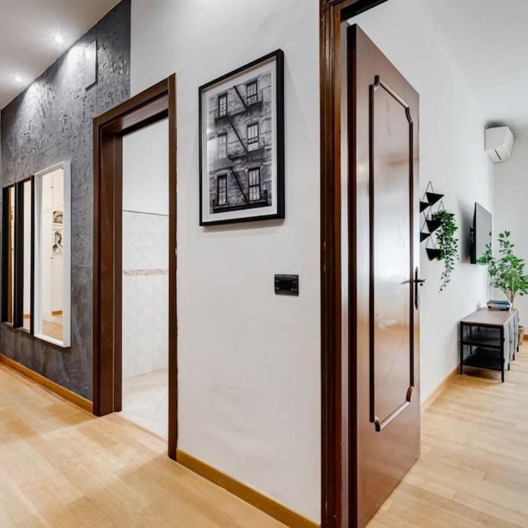 BDC - Rome, Open City! 3-BDR! - Apartment mit 2 Schlafzimmern - 77