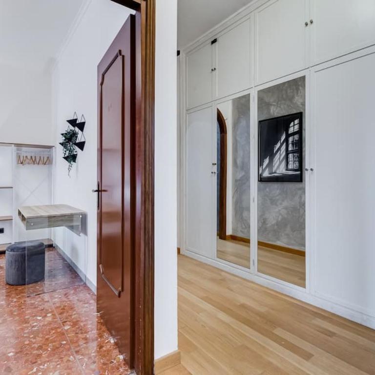 BDC - Rome, Open City! 3-BDR! - Apartment mit 2 Schlafzimmern - 80