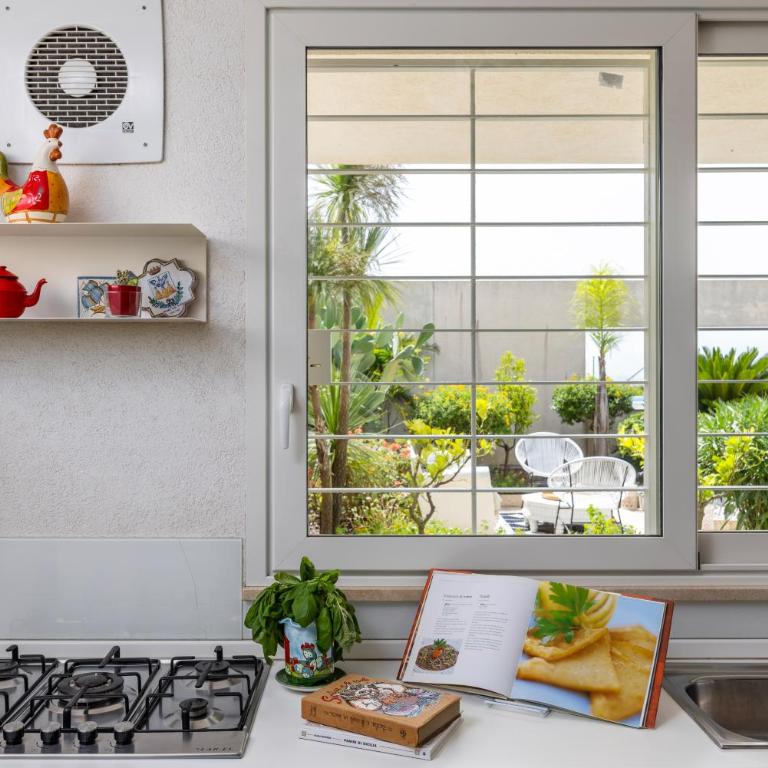 Villa Bonifato alloggo a uso turistico vista sulle campagne e sul mare siciliano - Villa - 20