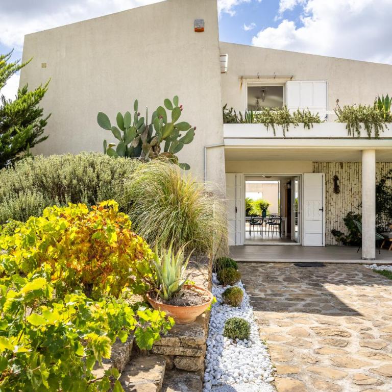 Villa Bonifato alloggo a uso turistico vista sulle campagne e sul mare siciliano - Villa - 42