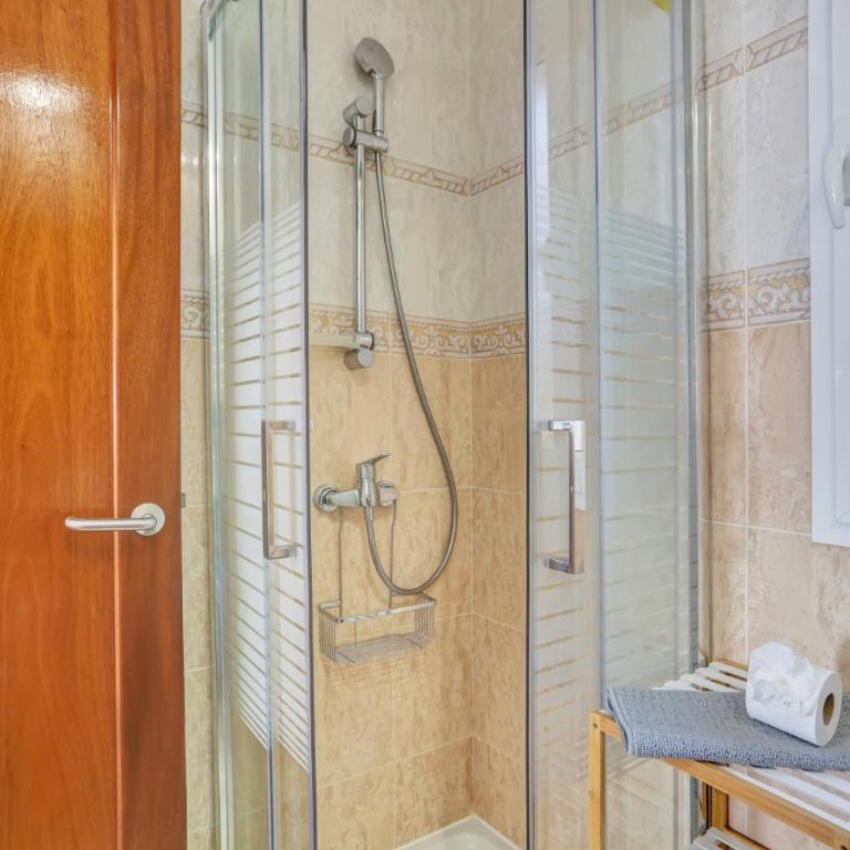 Minerva - Two-Bedroom House - 21