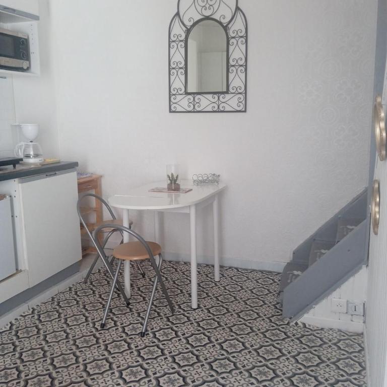 Petit studio sud gare - One-Bedroom Apartment - 2