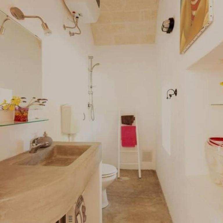 L'ANNAMARCO private storical Trullo and Property with large & nice swiming-pool - Two-Bedroom Villa - 26