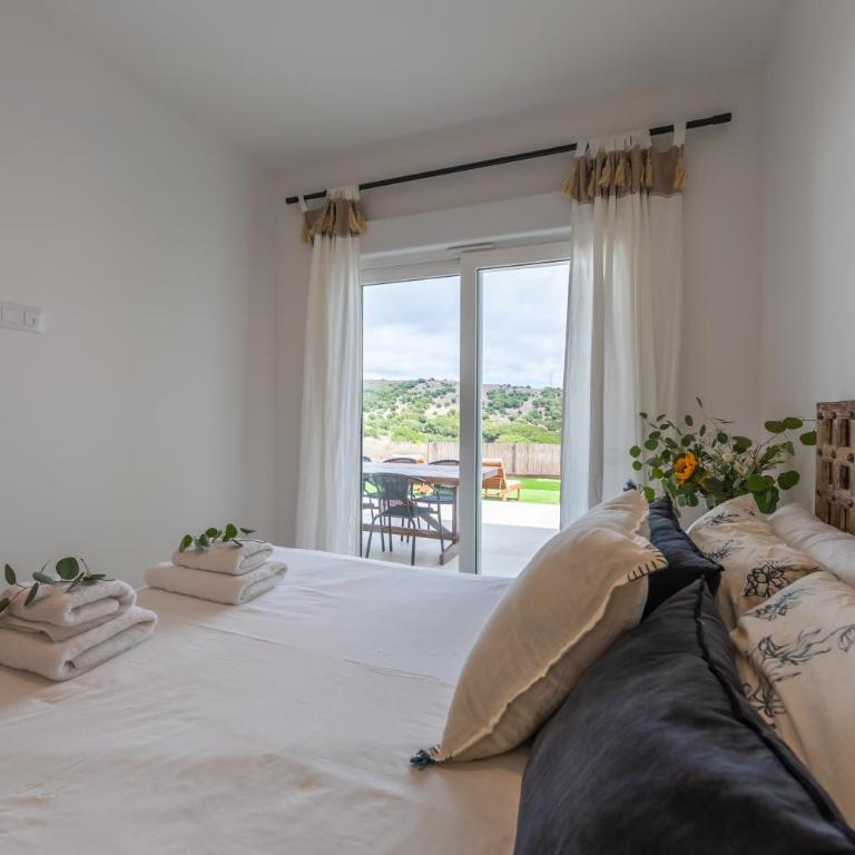 Large garden with countryside views, pool & WIFI - Apartamento de 2 dormitorios con vistas a la montaña - 35