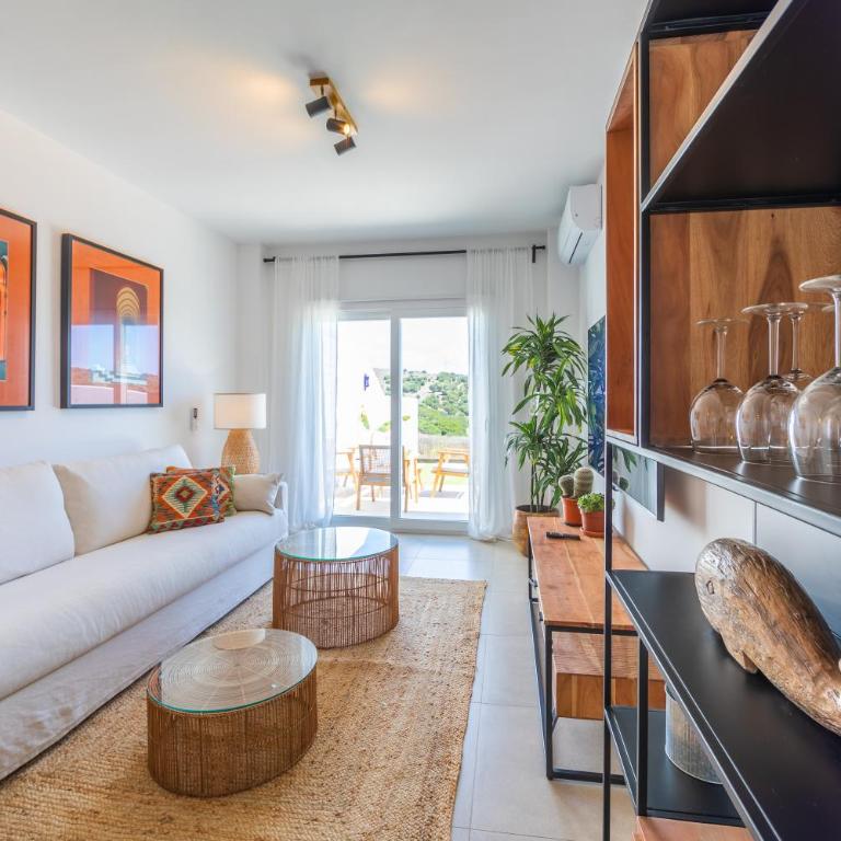 Large garden with countryside views, pool & WIFI - Apartamento de 2 dormitorios con vistas a la montaña - 21
