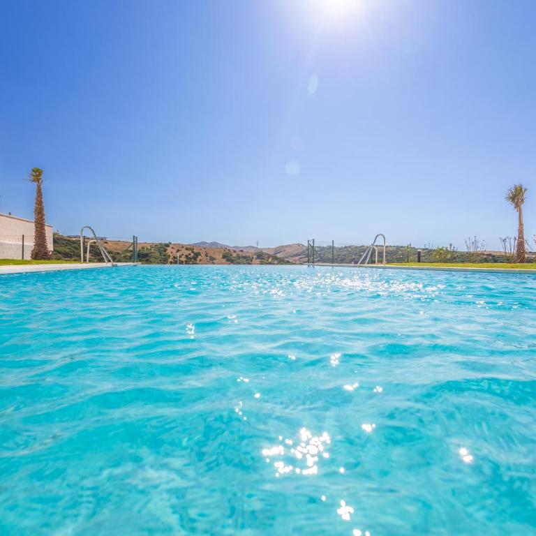 Large garden with countryside views, pool & WIFI - Apartamento de 2 dormitorios con vistas a la montaña - 14