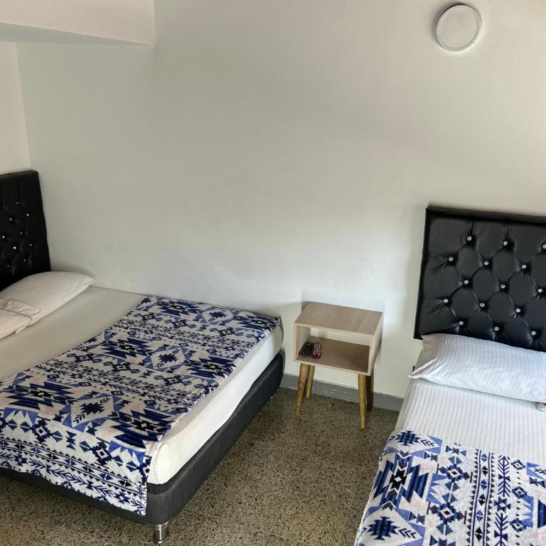 Hotel Urbano 70 - Habitación Triple - 2