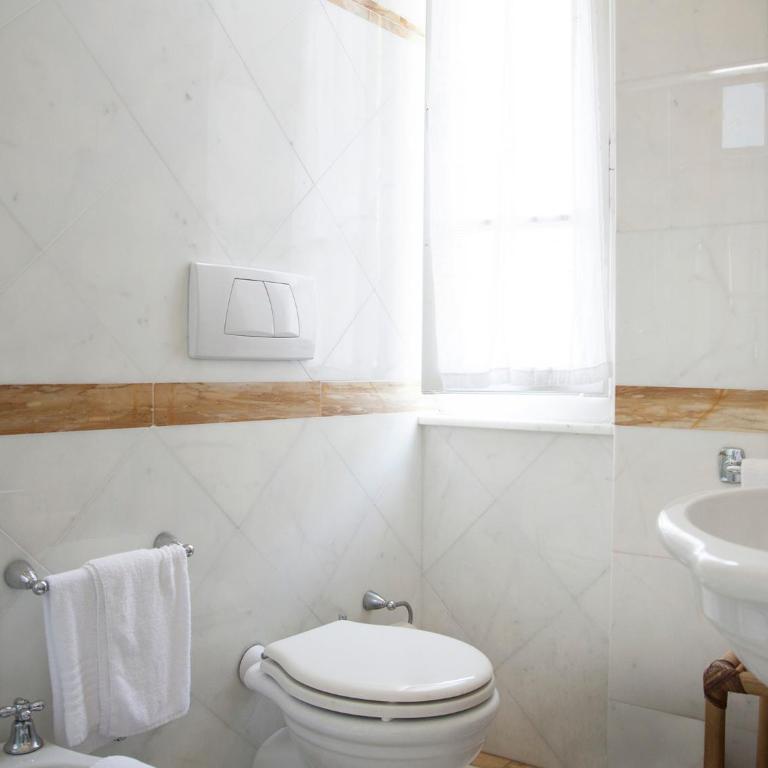 Hotel Villa Maremonti - Camera Matrimoniale Comfort - 5
