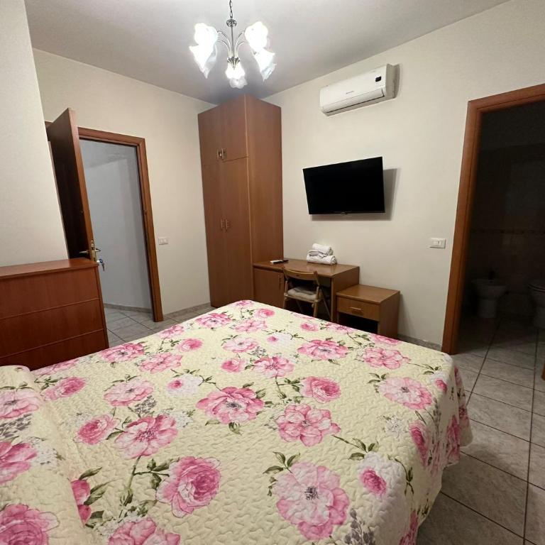 Sofia Holiday Home - Camera Matrimoniale Budget - 13