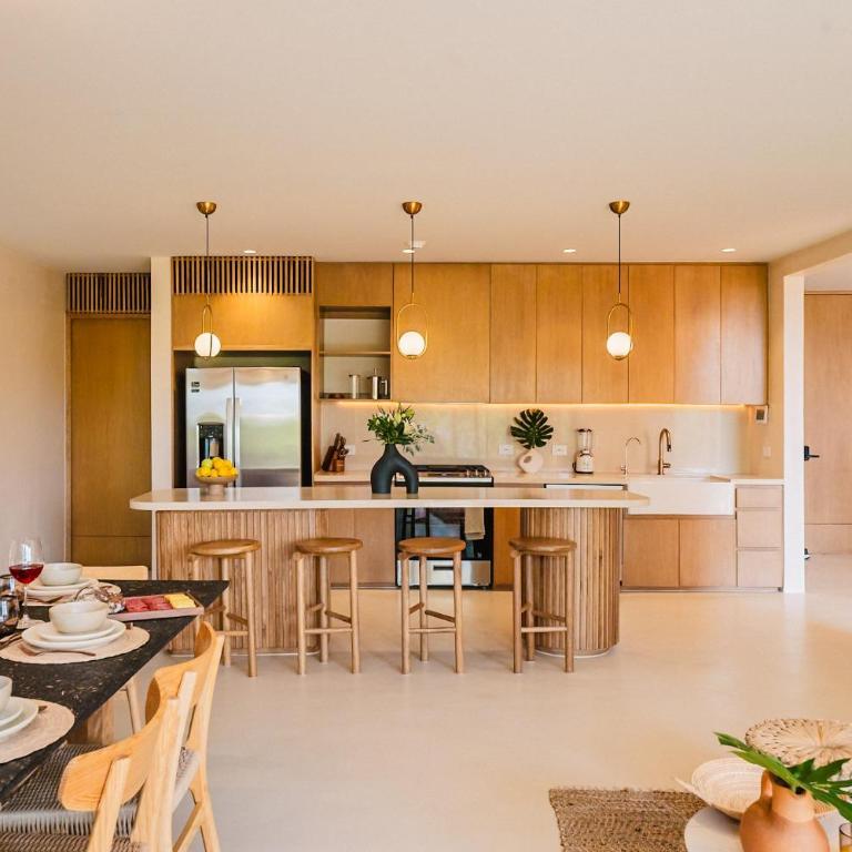 Divine 2BR w Pool Gym Yoga Classes Restaurant - One-Bedroom Apartment - 37