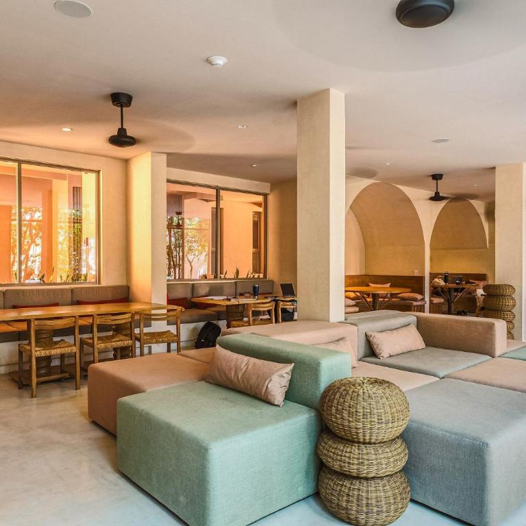Divine 2BR w Pool Gym Yoga Classes Restaurant - One-Bedroom Apartment - 23