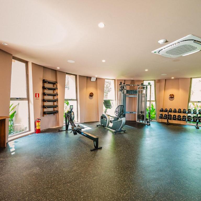 Divine 2BR w Pool Gym Yoga Classes Restaurant - One-Bedroom Apartment - 13