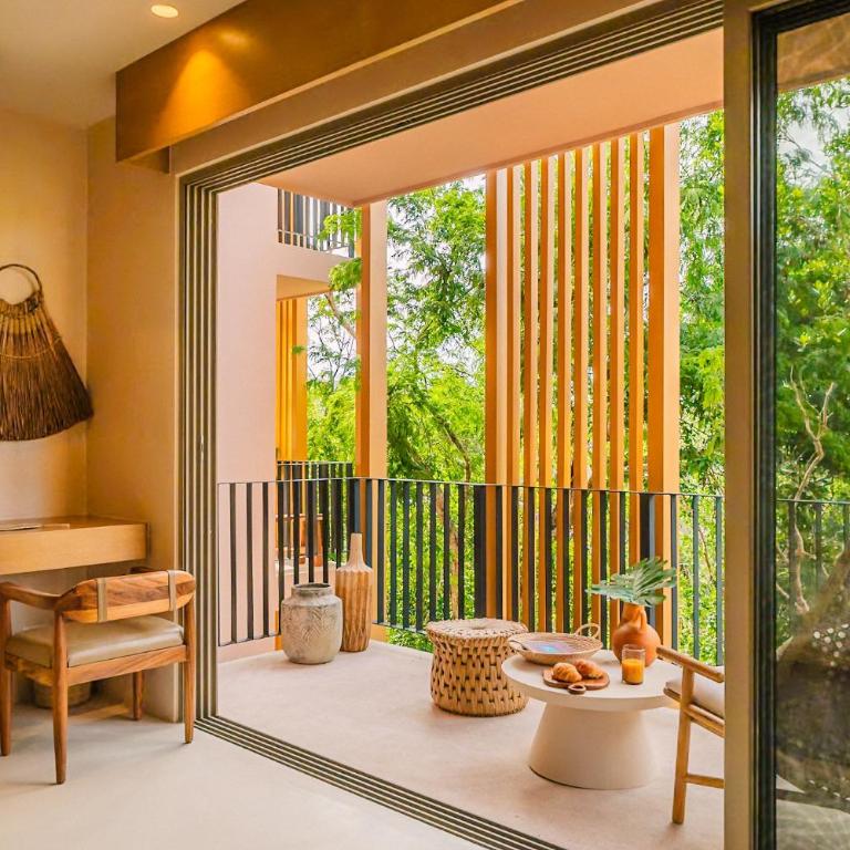 Divine 2BR w Pool Gym Yoga Classes Restaurant - One-Bedroom Apartment - 32