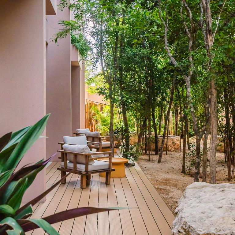 Divine 2BR w Pool Gym Yoga Classes Restaurant - One-Bedroom Apartment - 24