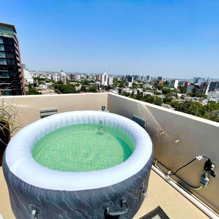 Glamping con jacuzzi en piso 15, único en Gdl, vistas espectactaculares - One-Bedroom Apartment - 29