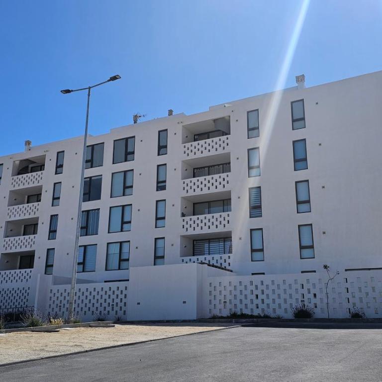 Departamento Nuevo Cerca de la Playa - Apartamento de 3 dormitorios - 2