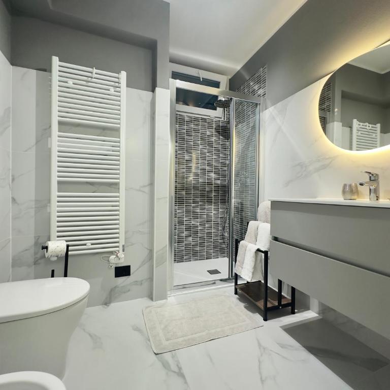 42 Ème - Double Room with Private Bathroom - 6