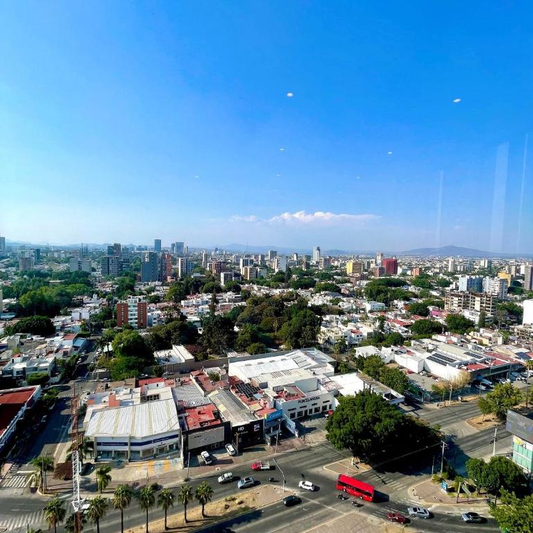 Nuevo, Zona chapultepec, preciosa vista, piso 19 - Apartamento de 2 dormitorios - 29