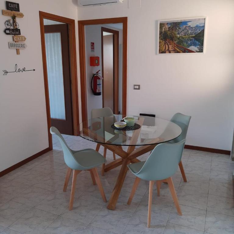 Trilocale in Via delle Azzorre - Appartamento con 2 Camere da Letto - 5