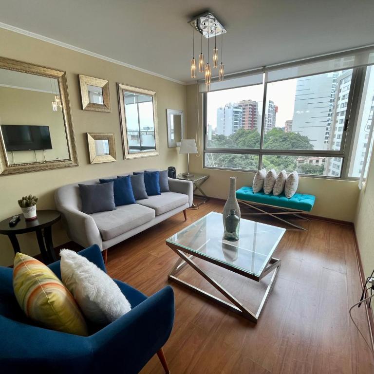 Apartamento Familiar Cerca Malecón Miraflores - Apartment - 1