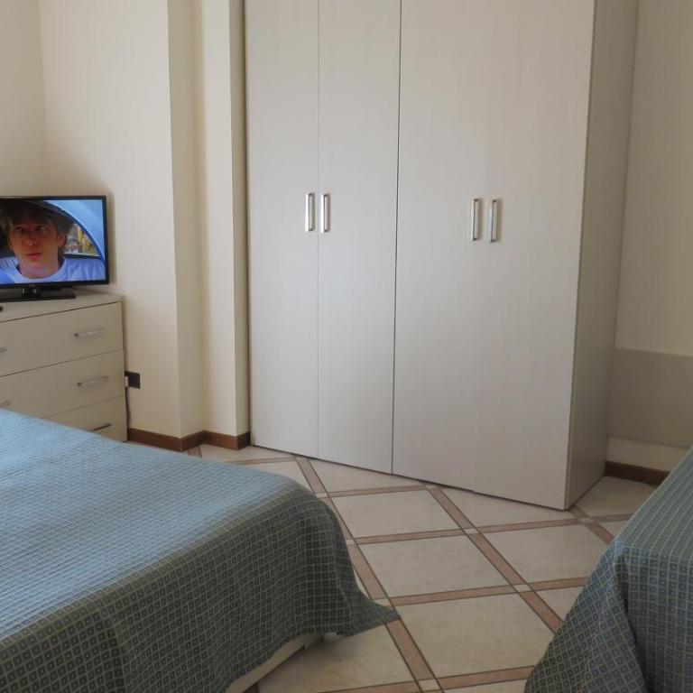 Albergo Al Cacciatore - Camera Familiare con Balcone - 1