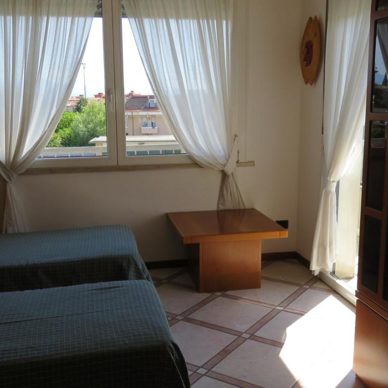 Albergo Al Cacciatore - Camera Familiare con Balcone - 7
