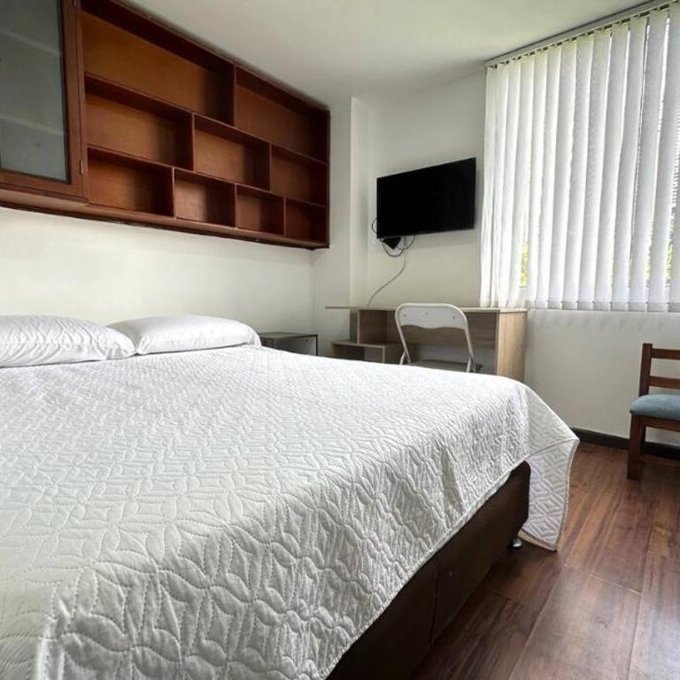 Charm of Las Palmas - Two-Bedroom Apartment - 3